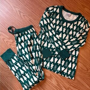 Women Green Happy Trees Print Pajama Set Size M